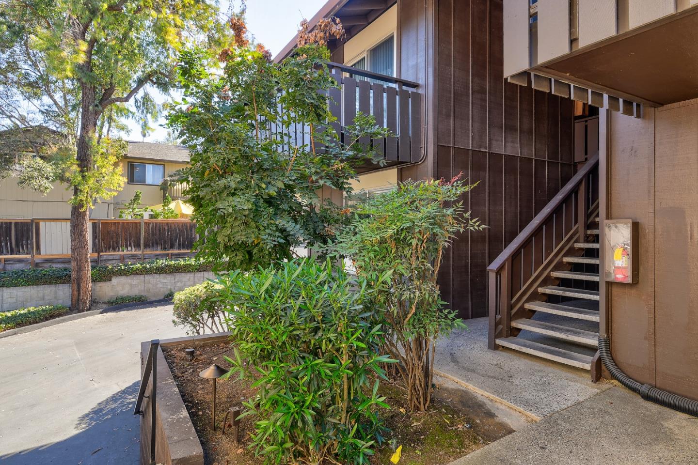 100 East Middlefield Road, Unit 4A Mountain View, CA 94043 - Photo 18 of 19 Gallery Image 18