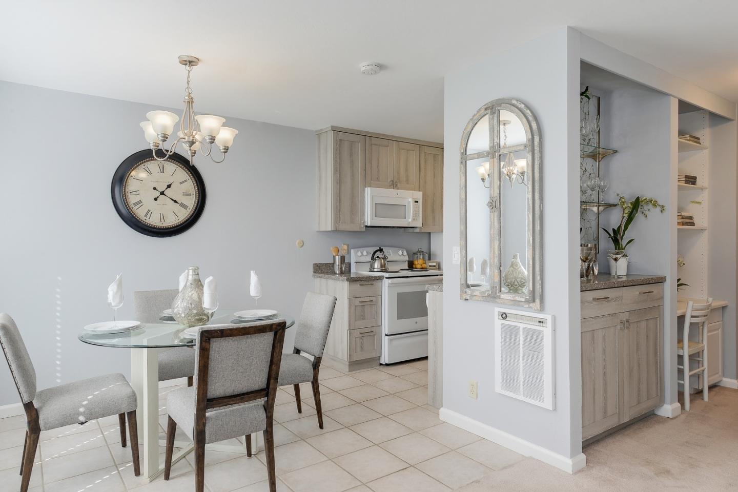 100 East Middlefield Road, Unit 4A Mountain View, CA 94043 - Photo 7 of 19 Gallery Image 7