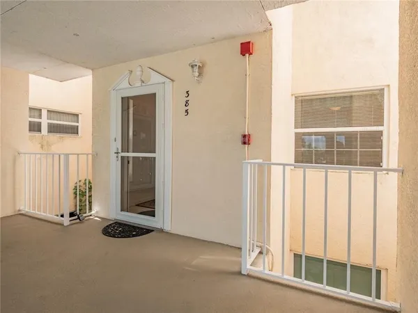 $1,800 | 385 Grove Isle Circle, Unit 385, Vero Beach, FL 32962