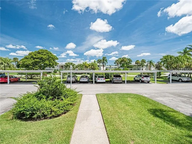 $1,800 | 385 Grove Isle Circle, Unit 385, Vero Beach, FL 32962