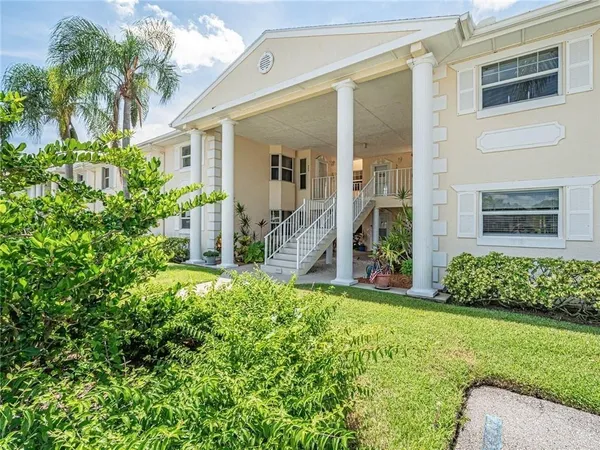 $1,800 | 385 Grove Isle Circle, Unit 385, Vero Beach, FL 32962
