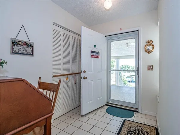 $1,800 | 385 Grove Isle Circle, Unit 385, Vero Beach, FL 32962