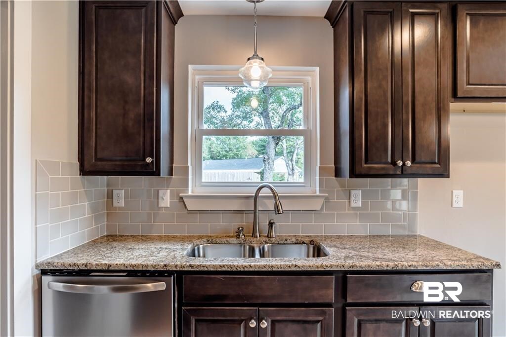 2730 Meadowview Drive Mobile, AL 36695 - Photo 7 of 25