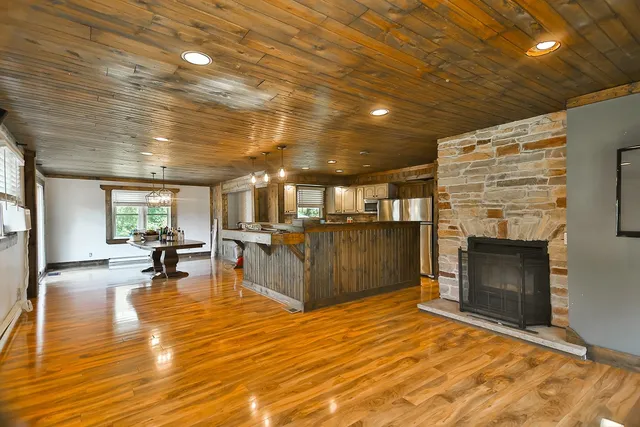 $299,999 | 3579 South Bend Road, Rockford, IL 61109