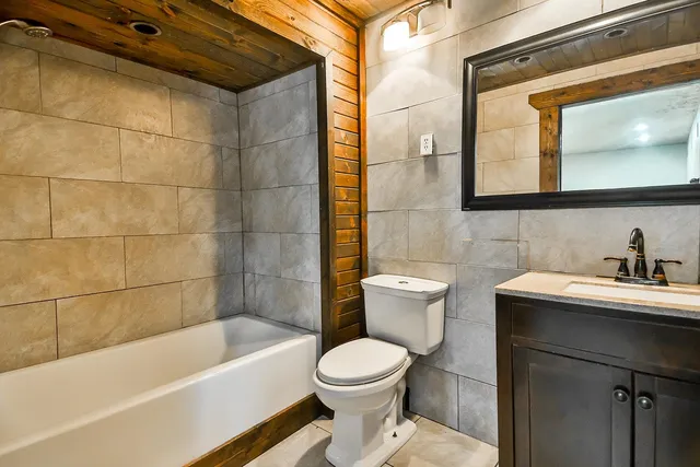 $299,999 | 3579 South Bend Road, Rockford, IL 61109