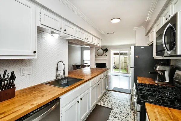 $219,900 | 6426 Kentwick Drive, Unit 24/4, Houston, TX 77084