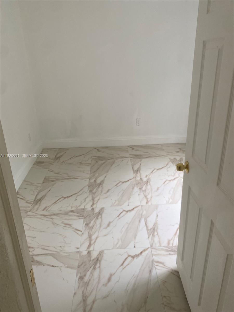 2122 Northwest 5th Street Pompano Beach, FL 33069 - Photo 28 of 53 a view of room