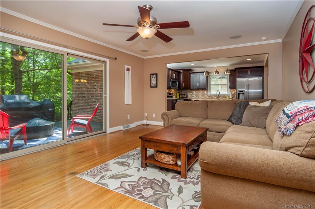 5627 Sharon Road Charlotte, NC 28210 - Photo 11 of 22 Gallery Image 11