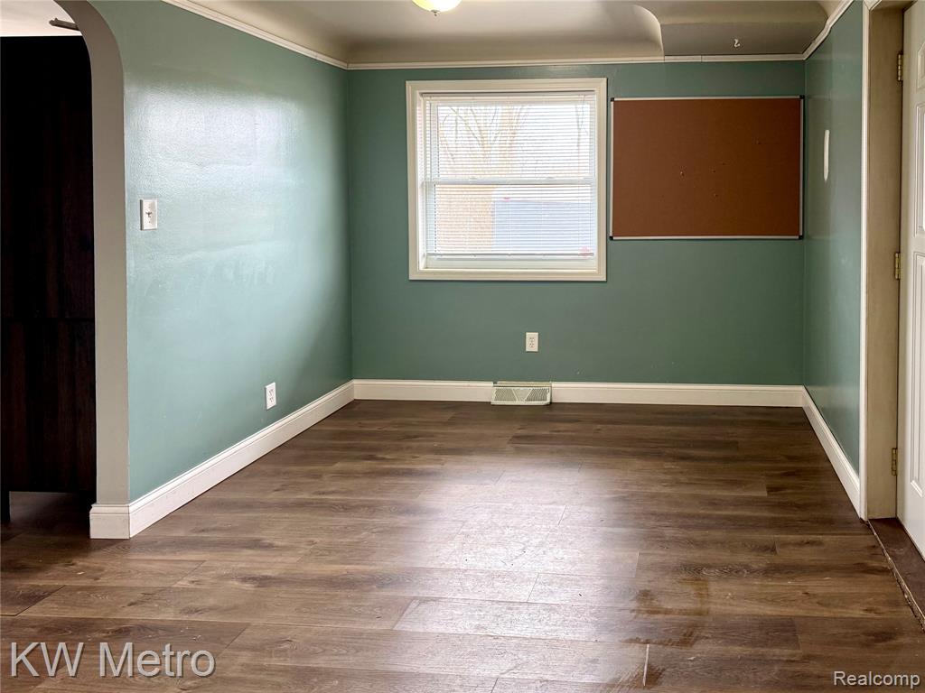 5036 Beecher Road Flint, MI 48532 - Photo 13 of 26 Gallery Image 13