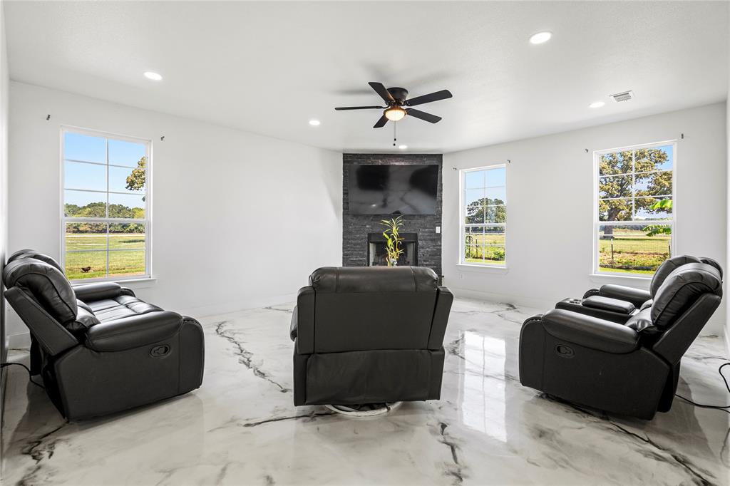 233 Private Road, Unit 7786 Wills Point, TX 75169 - Photo 11 of 23 Gallery Image 11