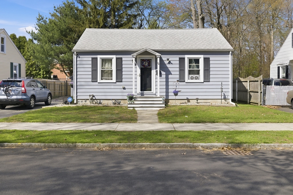 74 Gilman Street Springfield, MA 01118 - Photo 2 of 30