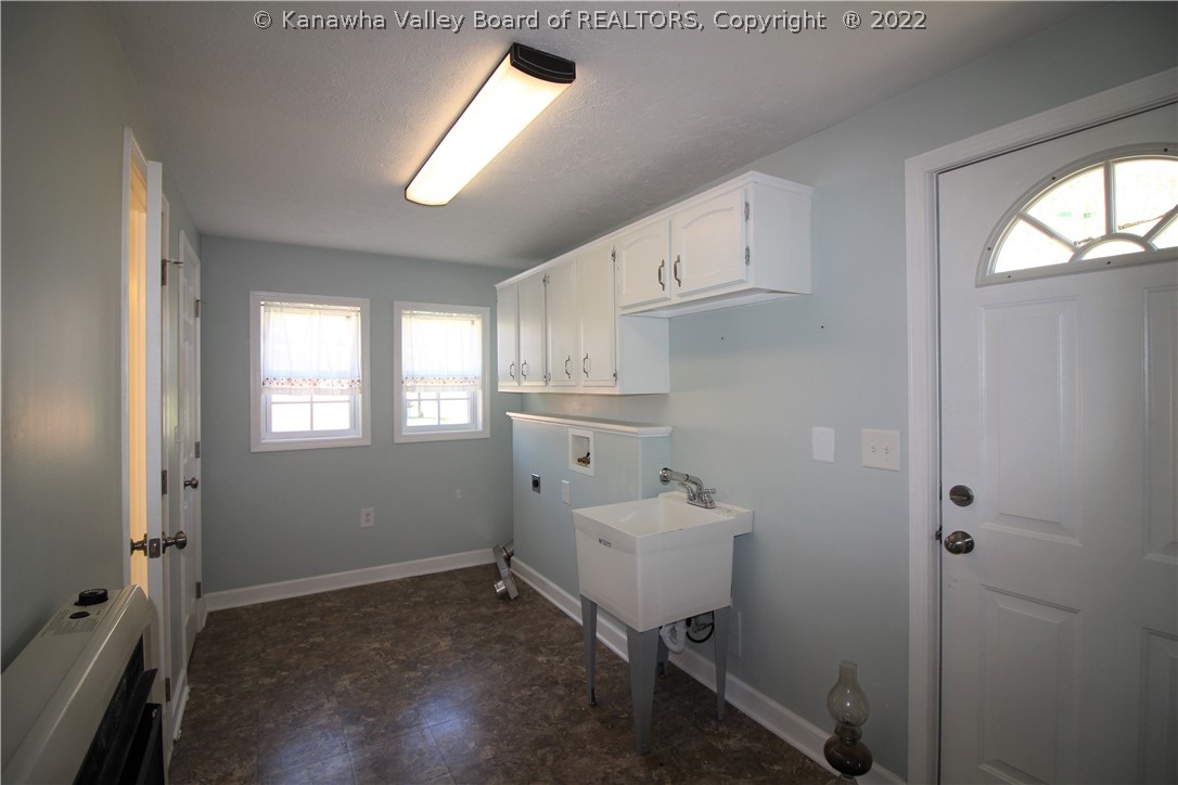 3867 Green Valley Road Huntington, WV 25701 - Photo 10 of 21 Gallery Image 10
