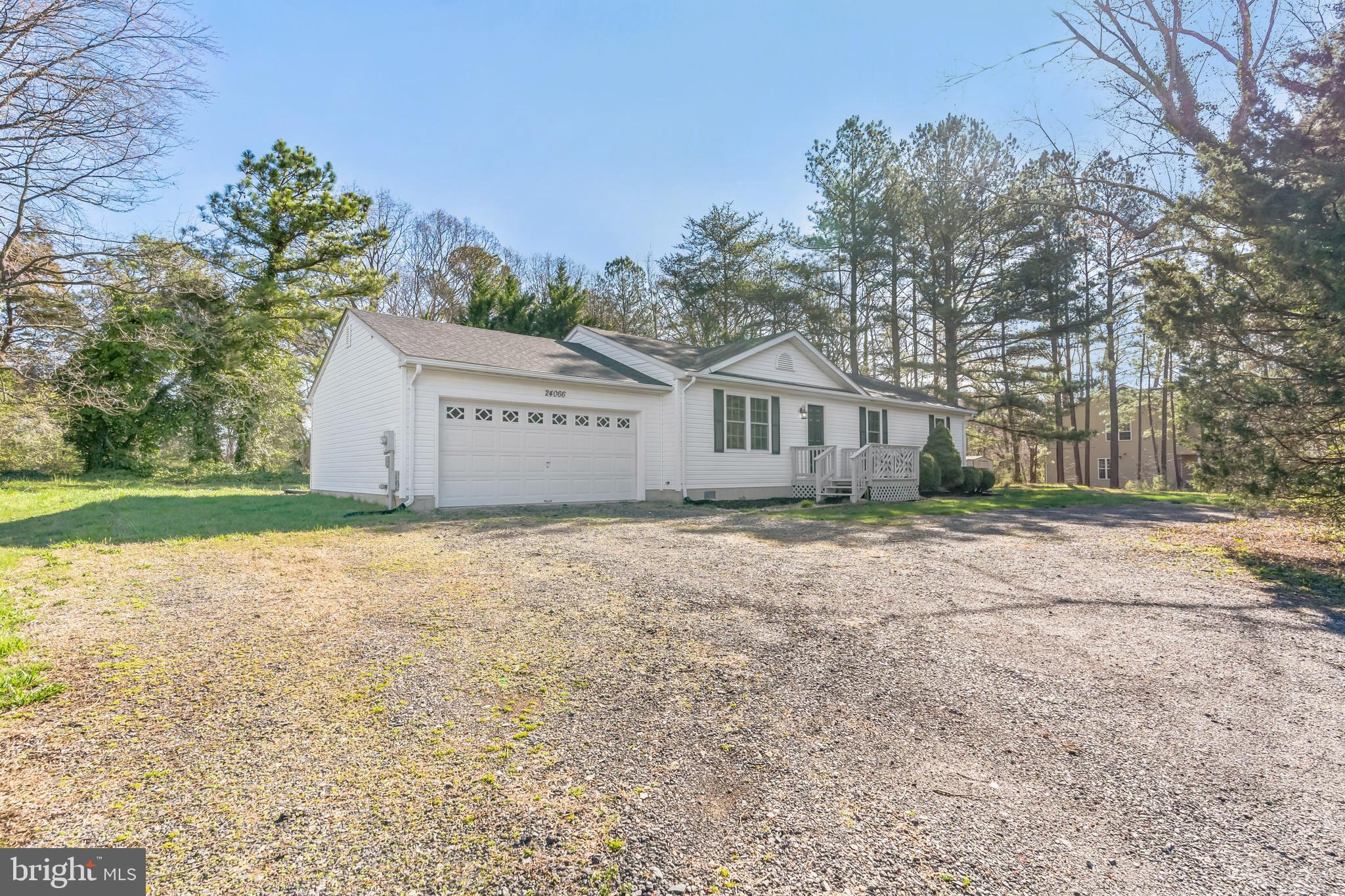 24066 Mervell Dean Road Hollywood, MD 20636 - Photo 2 of 28