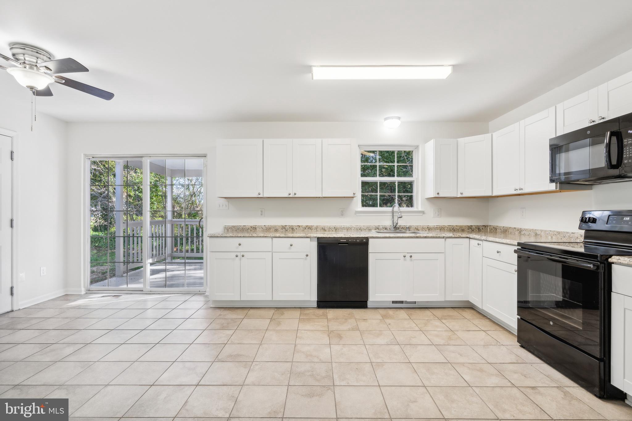 24066 Mervell Dean Road Hollywood, MD 20636 - Photo 3 of 28