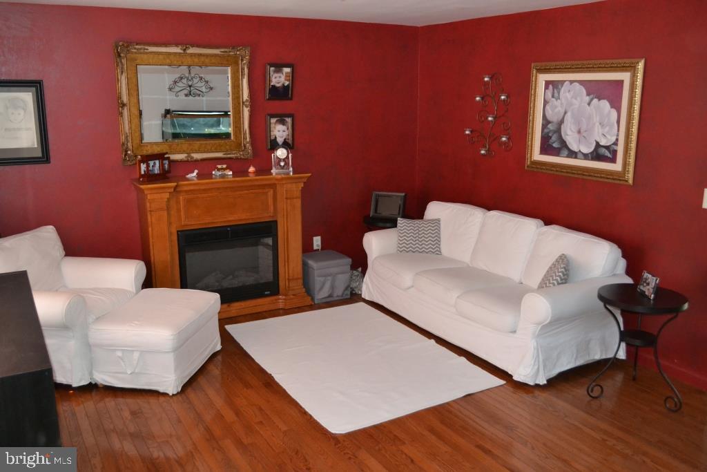 2964 Aster Lane Lititz, PA 17543 - Photo 4 of 22 Gallery Image 4