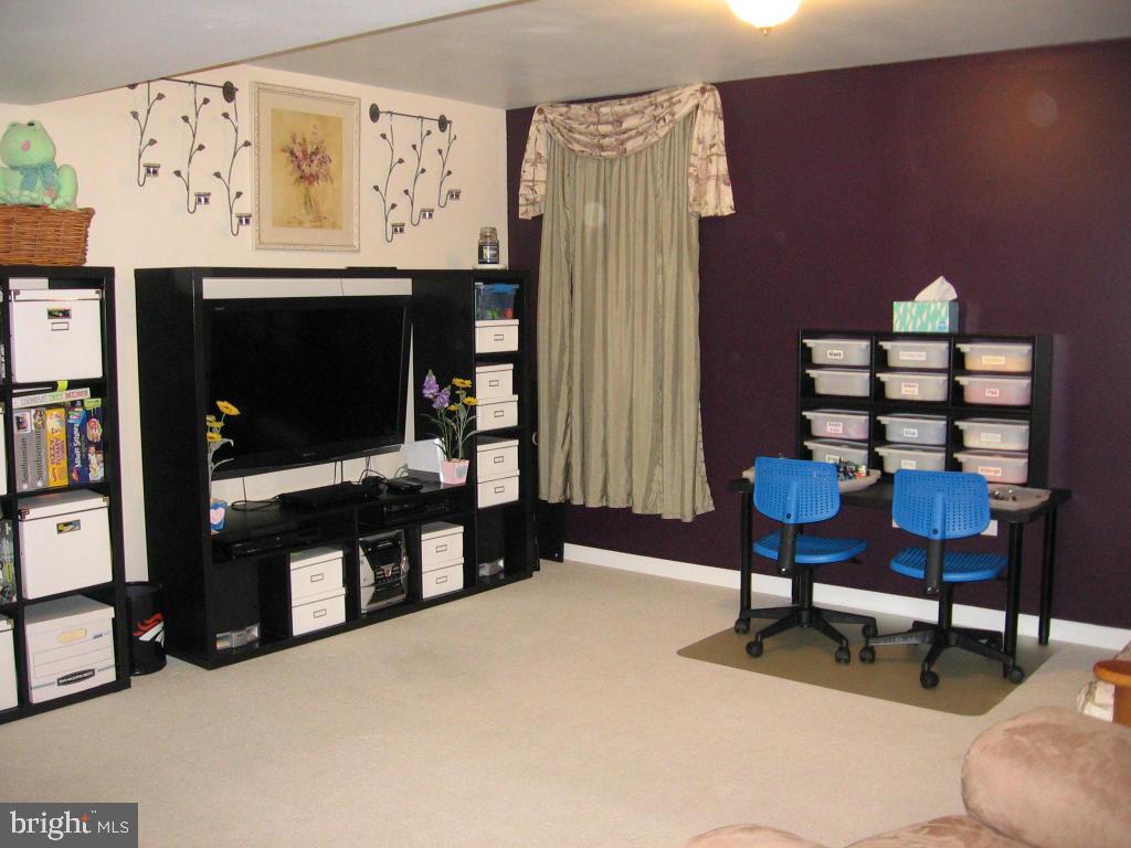 2964 Aster Lane Lititz, PA 17543 - Photo 5 of 22 Gallery Image 5