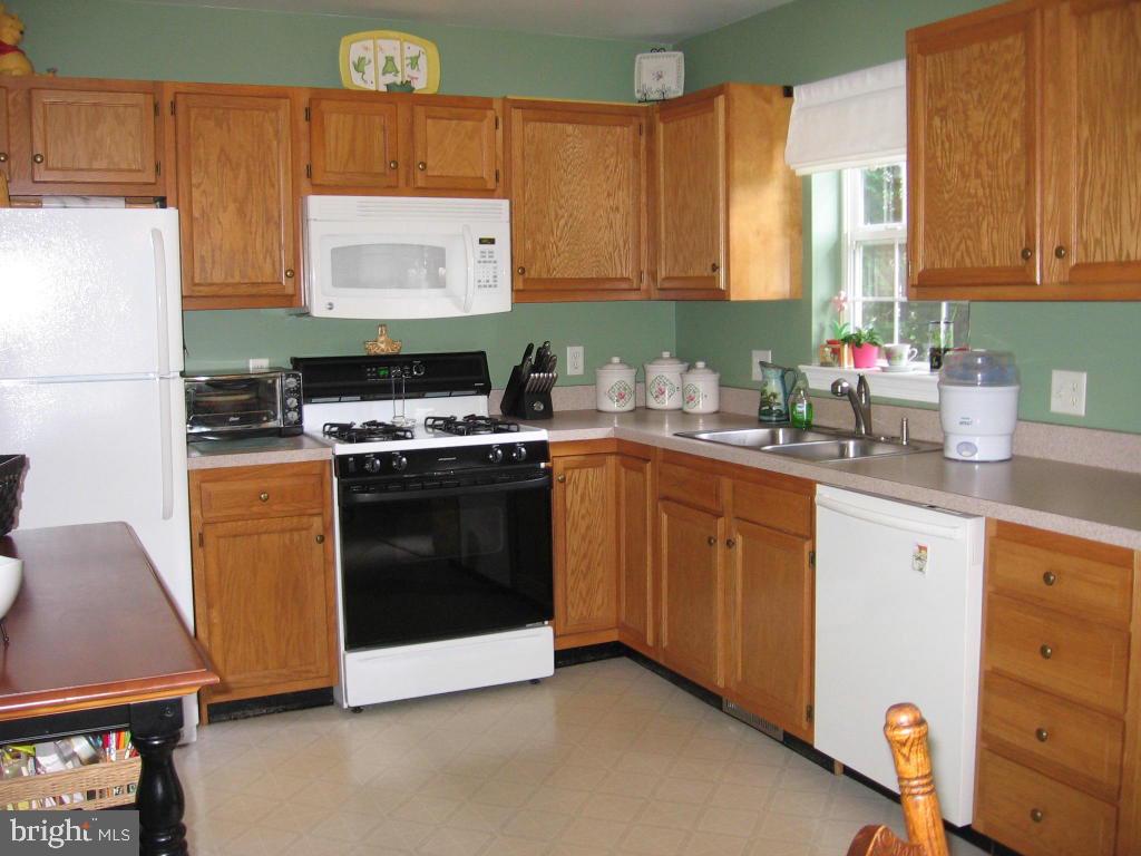 2964 Aster Lane Lititz, PA 17543 - Photo 7 of 22 Gallery Image 7