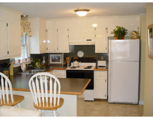 93 Drummer Road, Unit 93 Acton, MA 01720 - Photo 3 of 5 Gallery Image 3