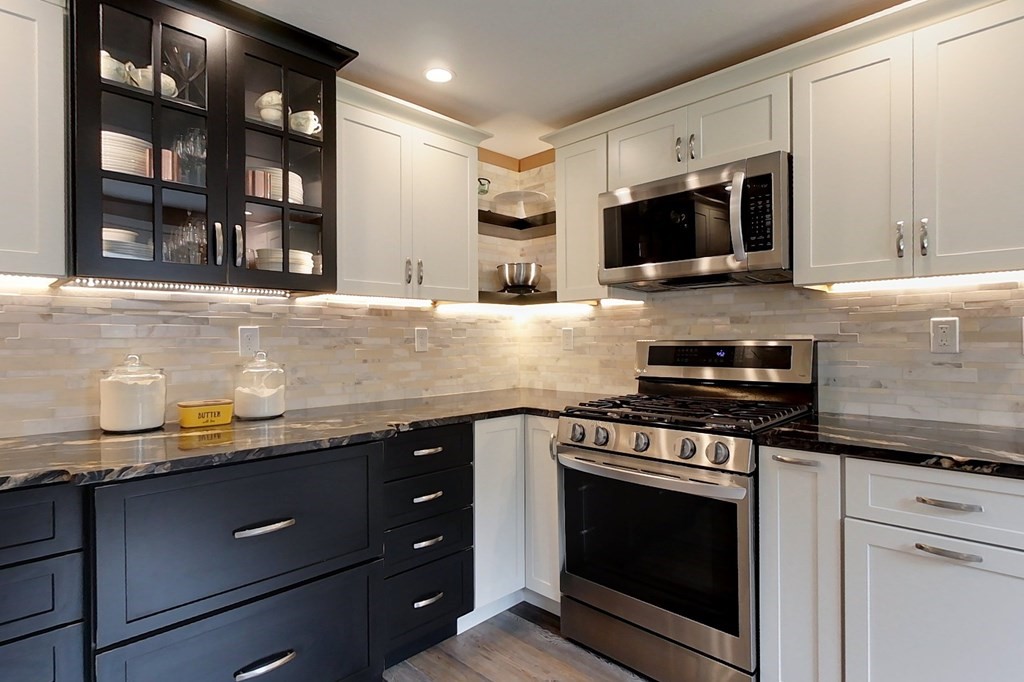 44 Dudley Road Townsend, MA 01469 - Photo 4 of 38 Gallery Image 4