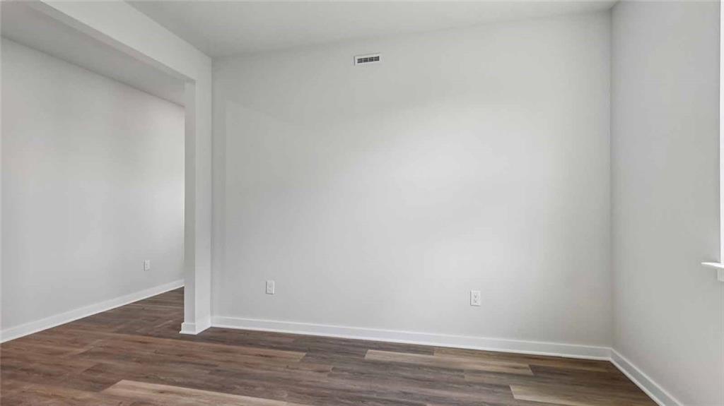 1099 Peachtree Road Carnegie, PA 15106 - Photo 13 of 25 a view of an empty room