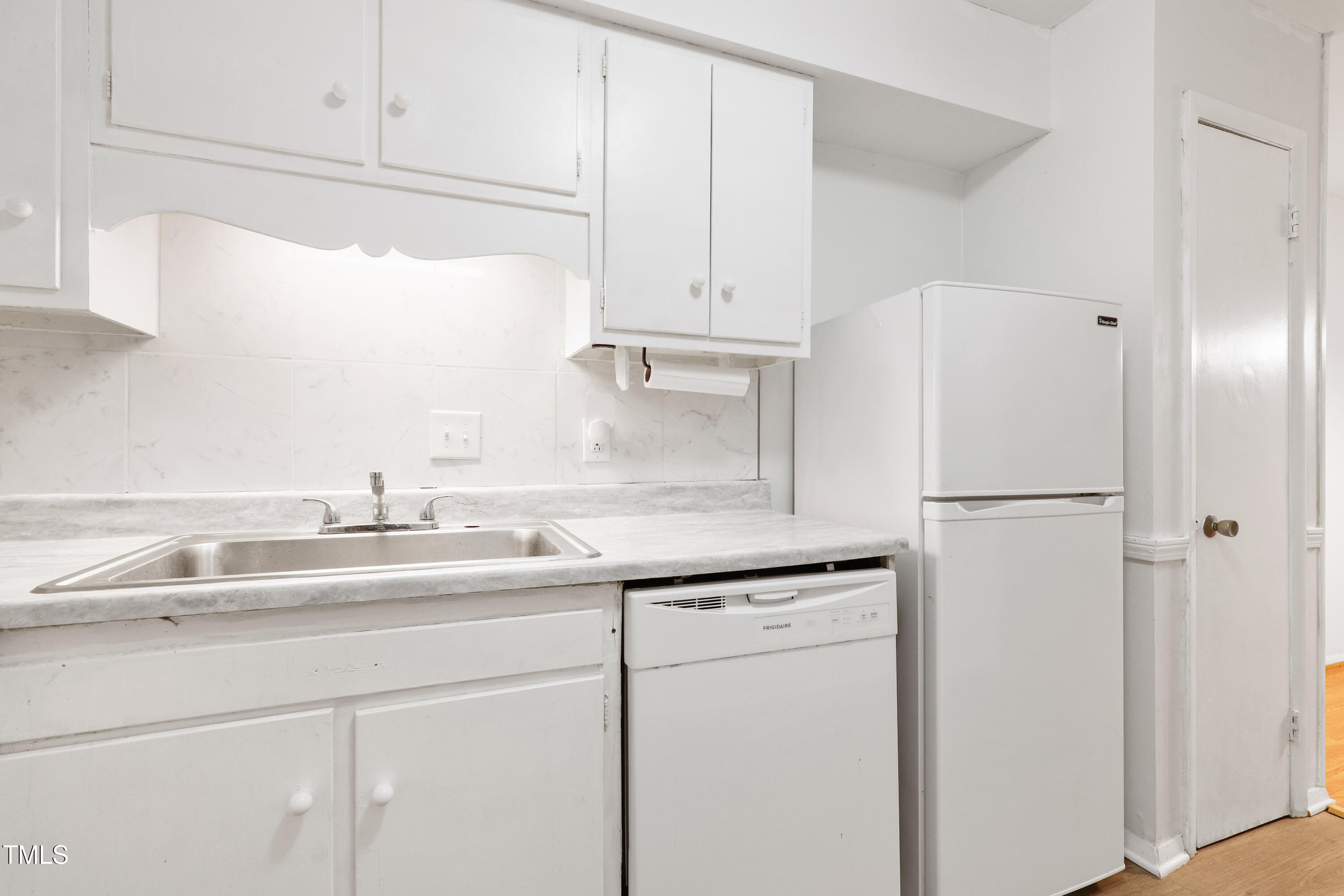 1010 Sandlin Place, Unit C Raleigh, NC 27606 - Photo 13 of 27 12