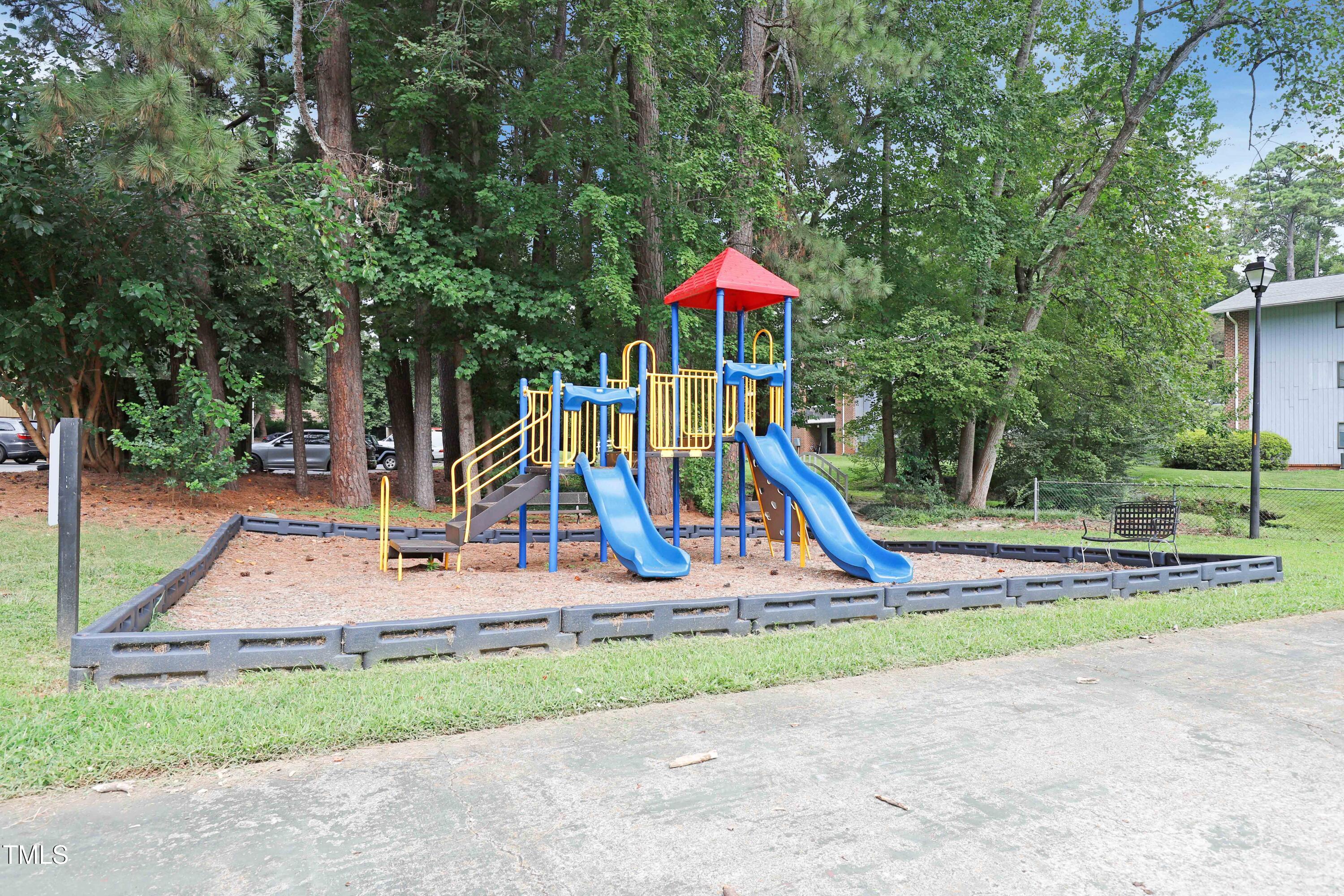 1010 Sandlin Place, Unit C Raleigh, NC 27606 - Photo 26 of 27 21