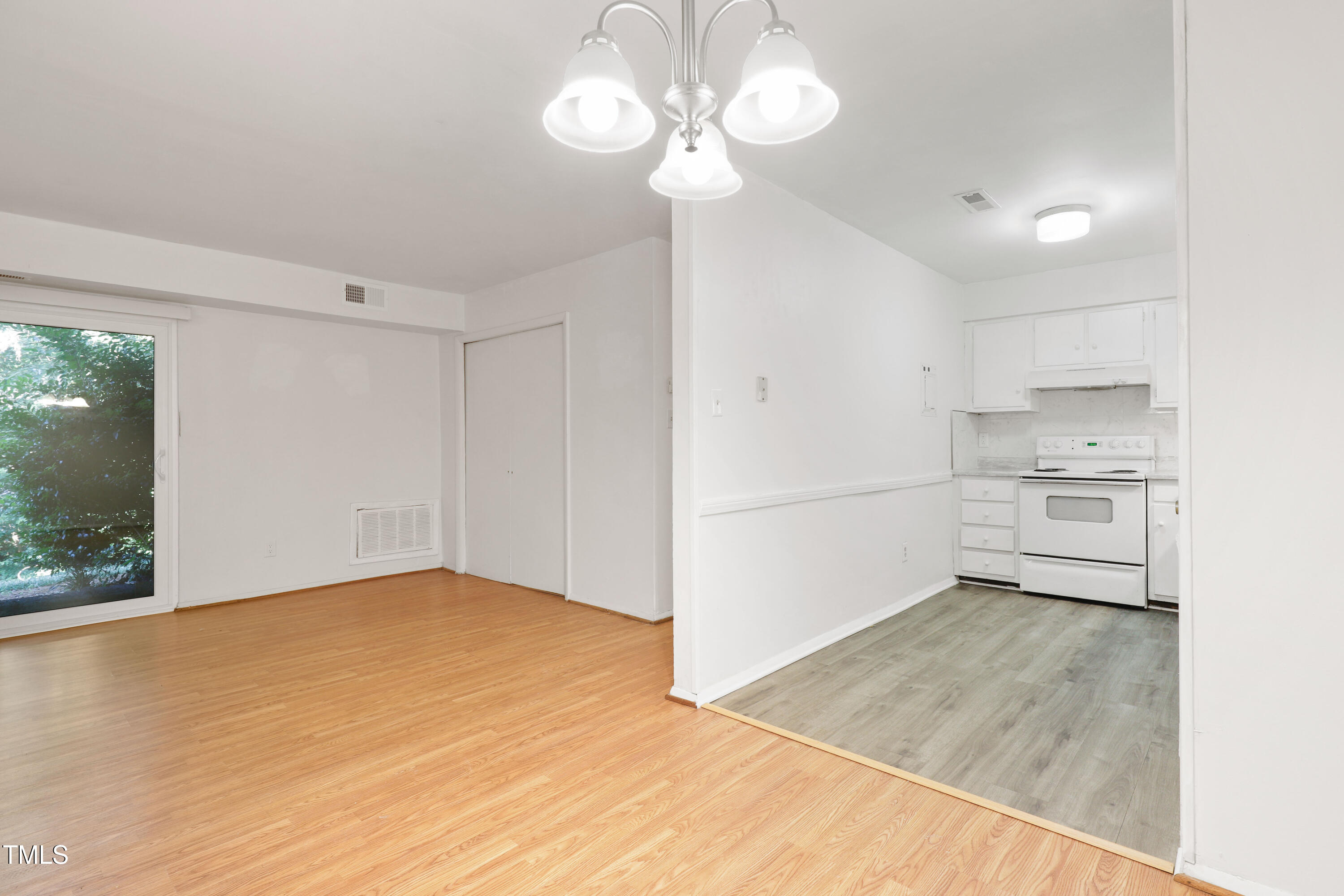 1010 Sandlin Place, Unit C Raleigh, NC 27606 - Photo 10 of 27 9