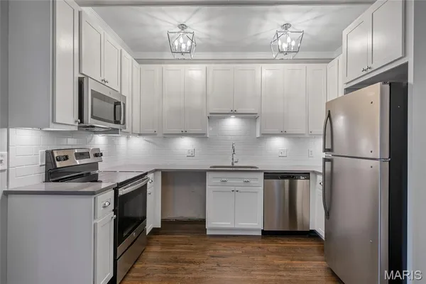 $1,250,000 | 5744 Pershing Avenue, St. Louis, MO 63112