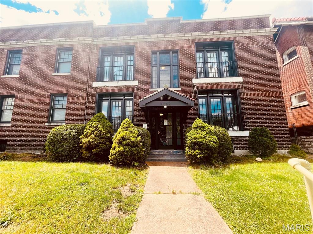 5744 Pershing Avenue St. Louis, MO 63112 - Photo 4 of 28