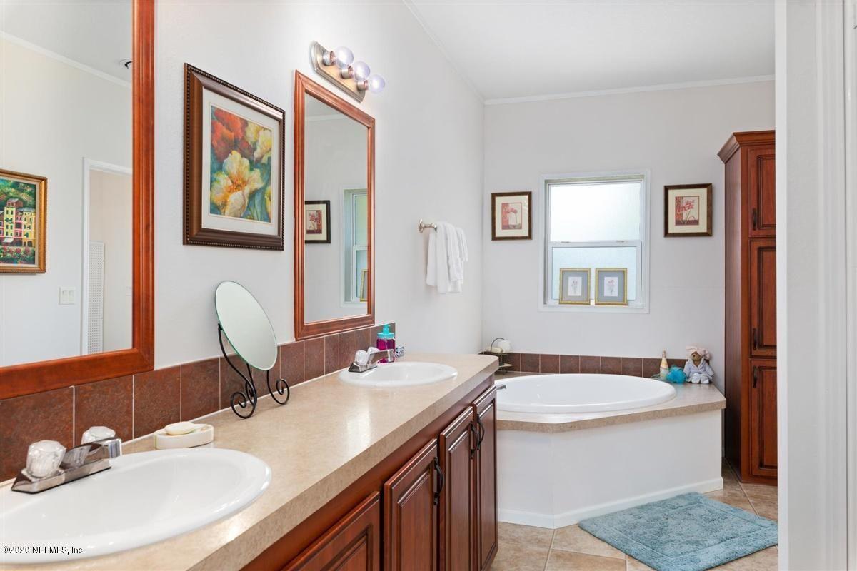 252 Old Woods Road Interlachen, FL 32148 - Photo 10 of 23 master bath