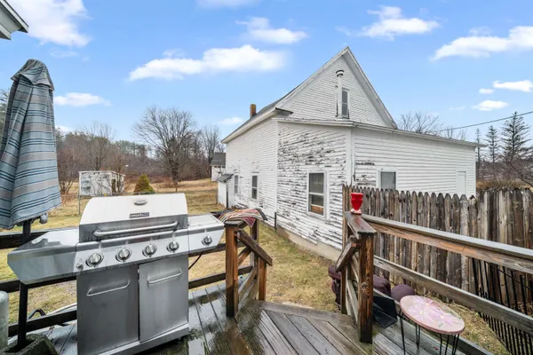 $315,000 | 23 Concord Hill Road, Pittsfield, NH 03263