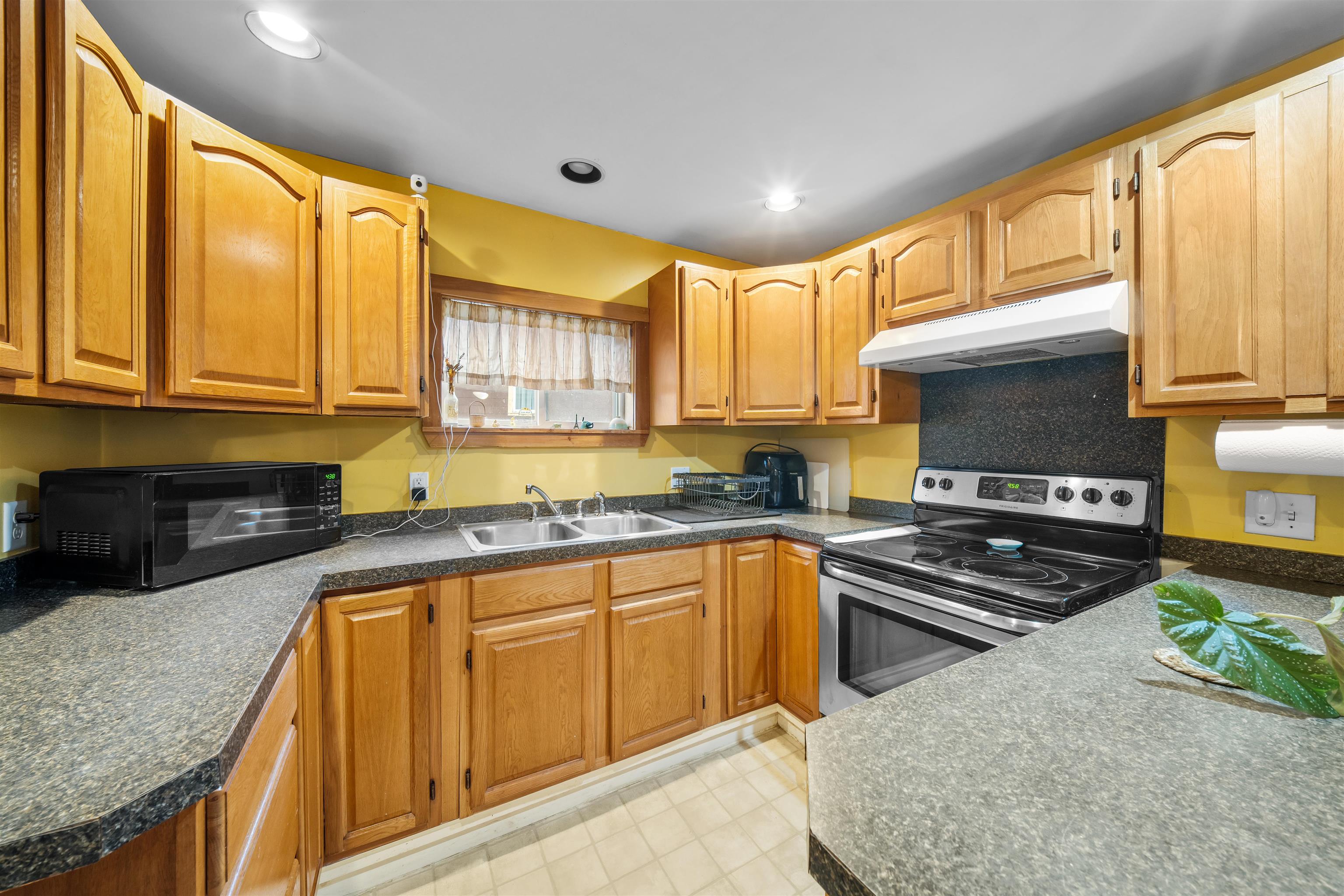 23 Concord Hill Road Pittsfield, NH 03263 - Photo 4 of 31