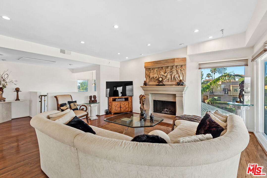 7309 Earldom Avenue Playa del Rey, CA 90293 - Photo 26 of 47 Gallery Image 26