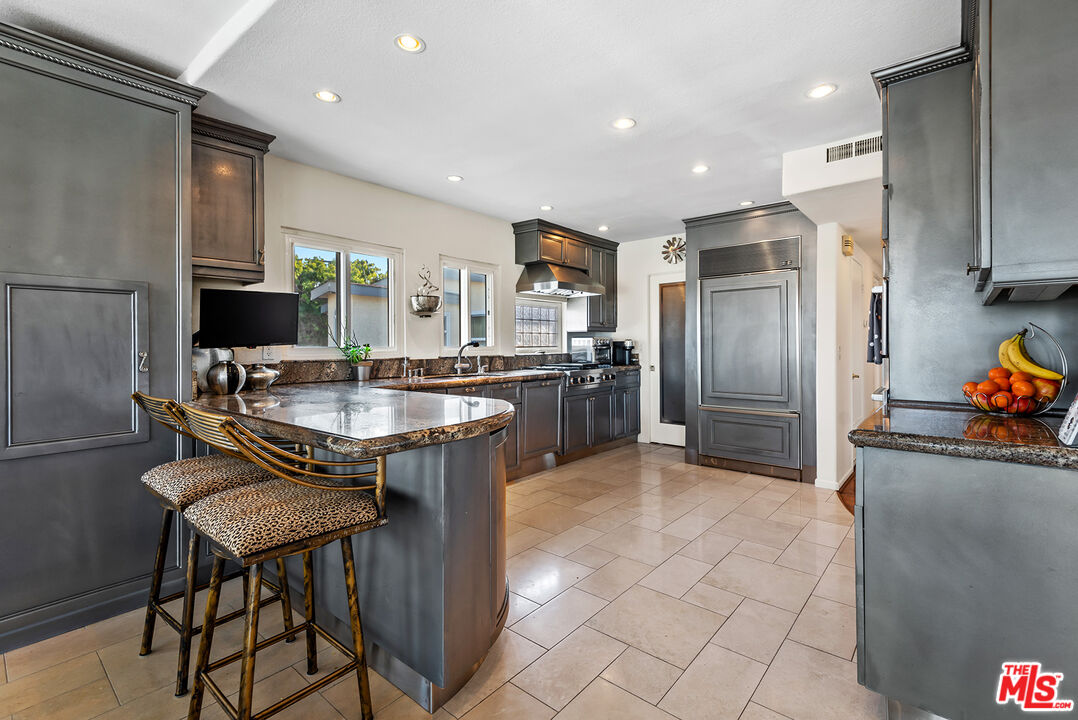 7309 Earldom Avenue Playa del Rey, CA 90293 - Photo 29 of 47 Gallery Image 29