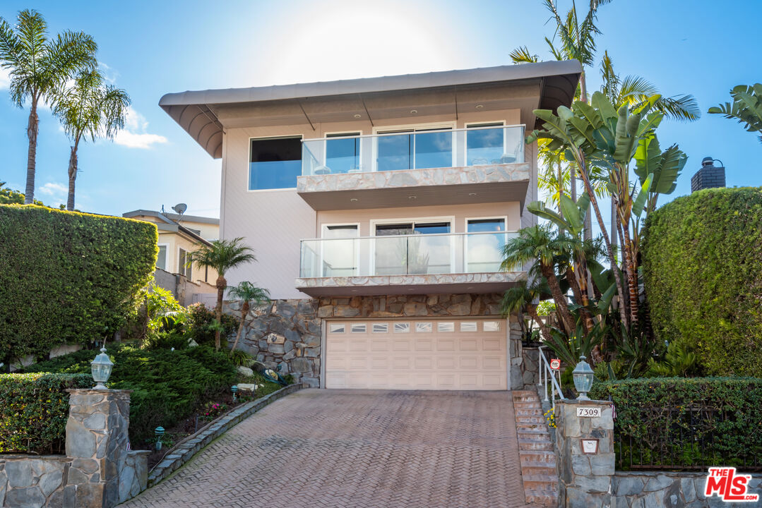 7309 Earldom Avenue Playa del Rey, CA 90293 - Photo 3 of 47 Gallery Image 3