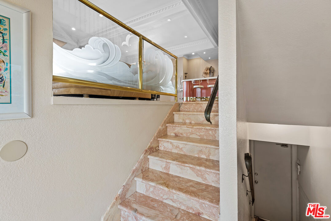 7309 Earldom Avenue Playa del Rey, CA 90293 - Photo 6 of 47 Gallery Image 6