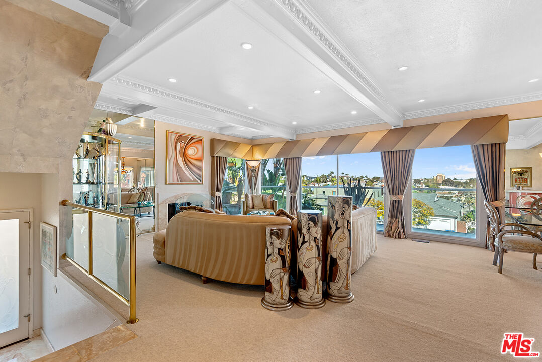 7309 Earldom Avenue Playa del Rey, CA 90293 - Photo 7 of 47 Gallery Image 7