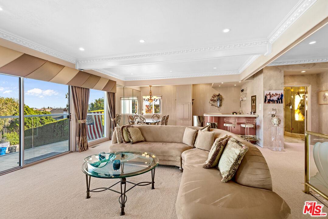 7309 Earldom Avenue Playa del Rey, CA 90293 - Photo 9 of 47 Gallery Image 9