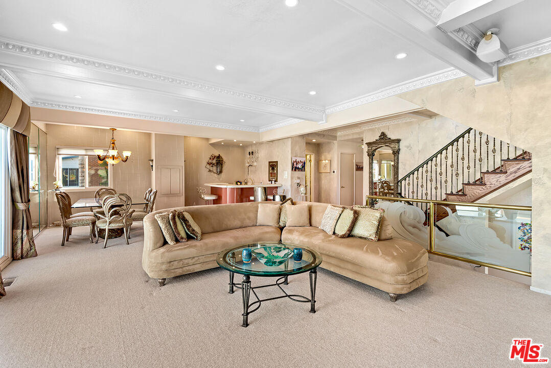 7309 Earldom Avenue Playa del Rey, CA 90293 - Photo 10 of 47 Gallery Image 10