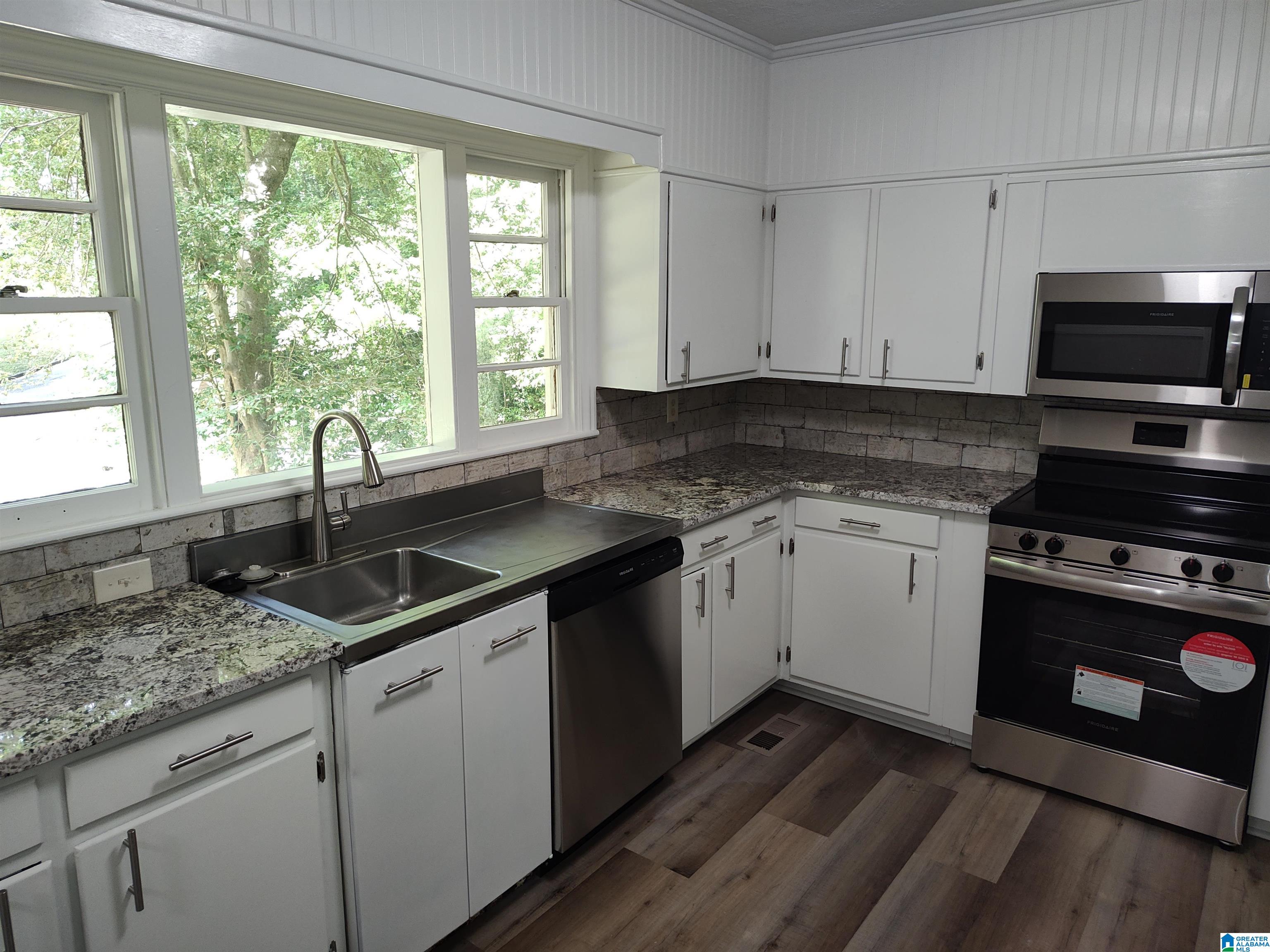 204 Primrose Path Sylacauga, AL 35150 - Photo 8 of 13