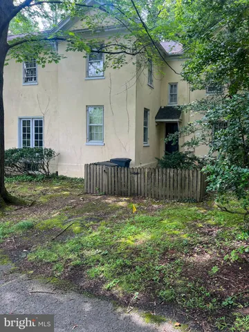 $2,200 | 2419 Lititz Pike, Lancaster, PA 17601