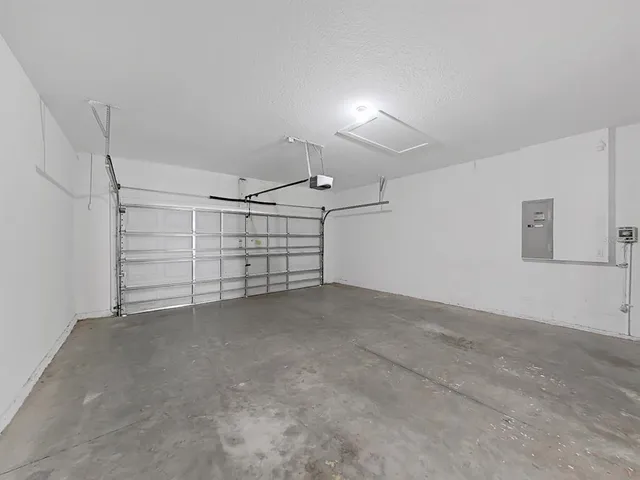 $325,000 | 14218 Wake Robin Drive, Brooksville, FL 34604