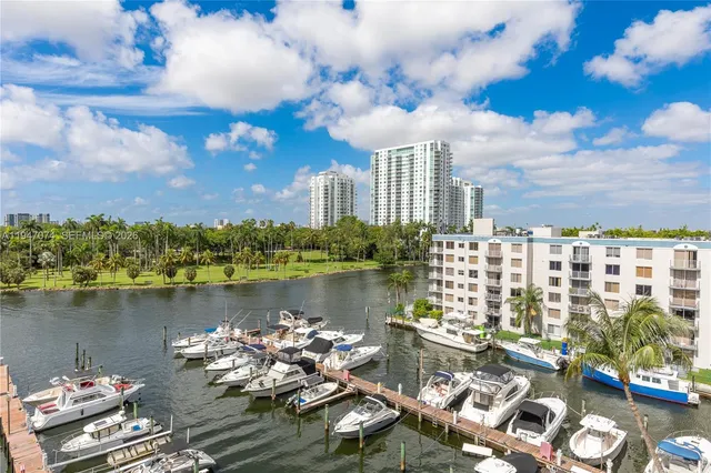 $329,500 | 1700 Northwest N River Drive, Unit 708, Miami, FL 33125
