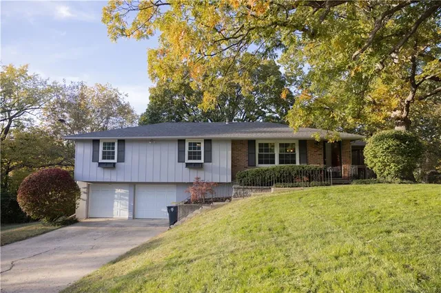 $290,000 | 4912 Northwest 61st Terrace, Kansas City, MO 64151