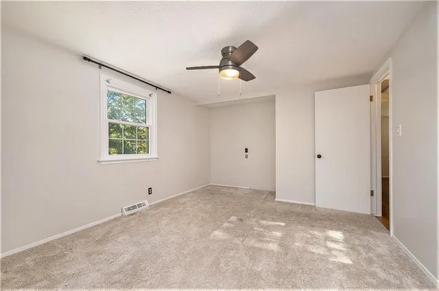 $290,000 | 4912 Northwest 61st Terrace, Kansas City, MO 64151