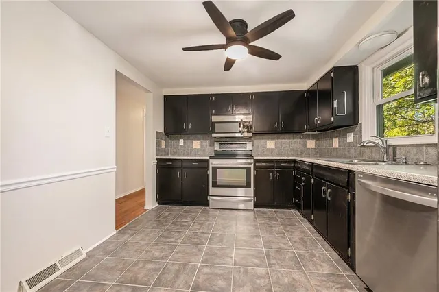 $290,000 | 4912 Northwest 61st Terrace, Kansas City, MO 64151