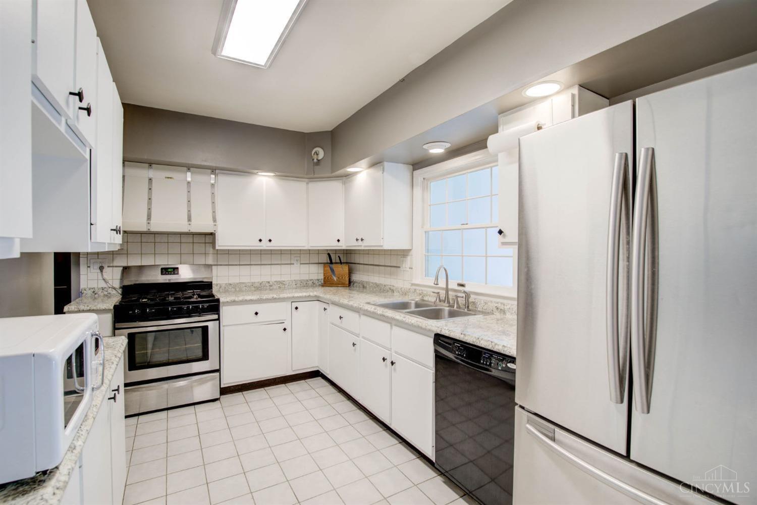 3301 Jessup Road Cincinnati, OH 45239 - Photo 11 of 35
