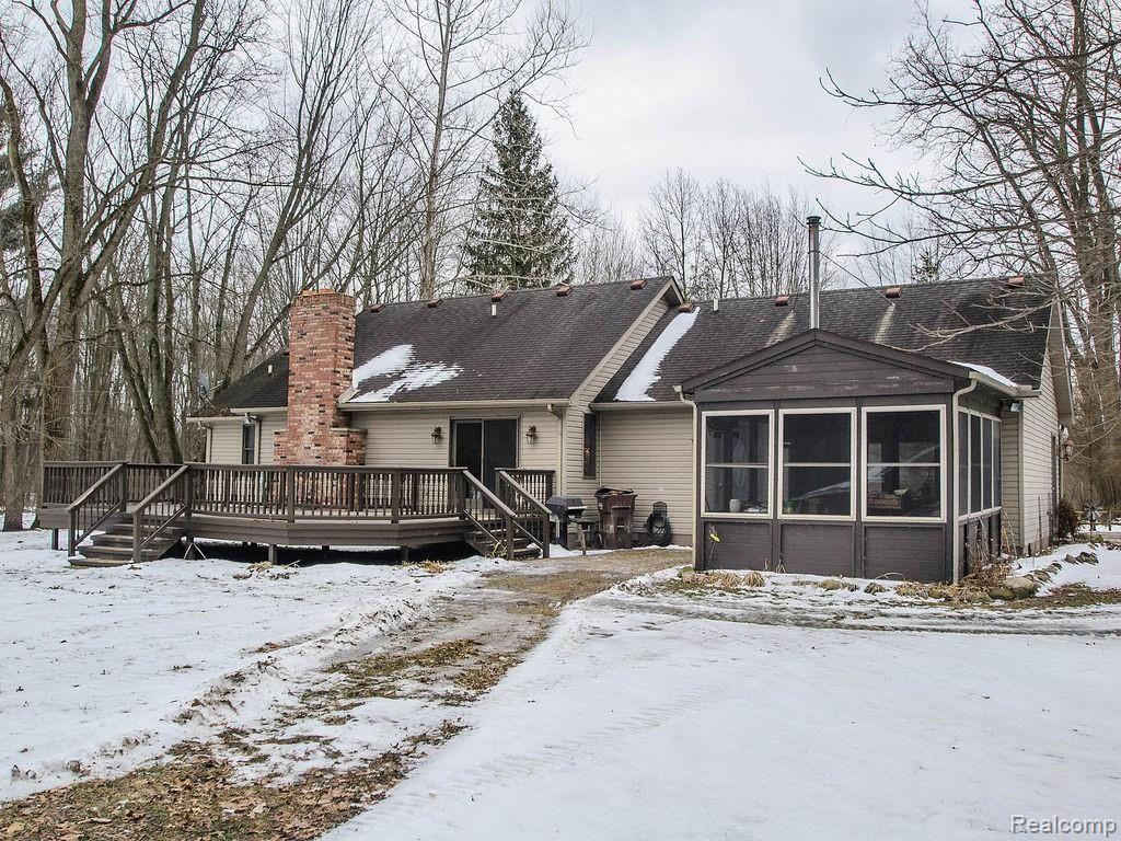 42856 Willis Road Belleville, MI 48111 - Photo 8 of 53 007_43.jpg