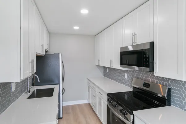 $1,300 | 405 East Reed Street, Unit 9, Braidwood, IL 60408