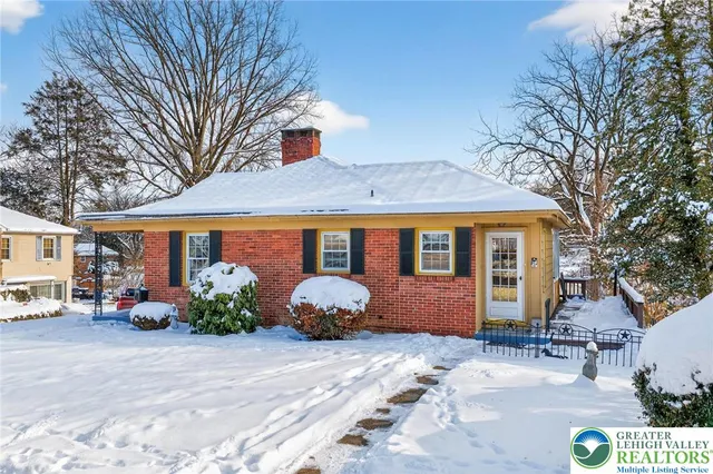 $349,900 | 1827 Homestead Avenue, Bethlehem, PA 18018